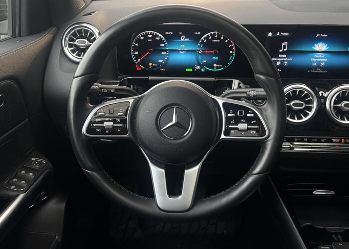 Mercedes-Benz GLA 250 e Progressive