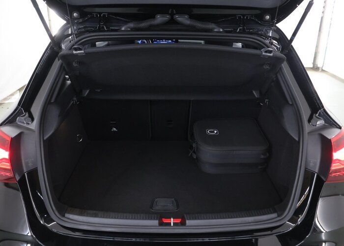 Mercedes-Benz A-Klasse 250 e Business Line