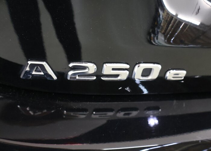 Mercedes-Benz A-Klasse 250 e Business Line
