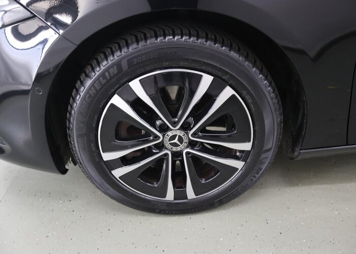 Mercedes-Benz A-Klasse 250 e Business Line