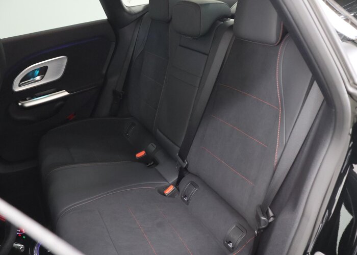 Mercedes-Benz CLA-Klasse 180 Business Solution AMG