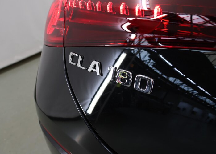 Mercedes-Benz CLA-Klasse 180 Business Solution AMG