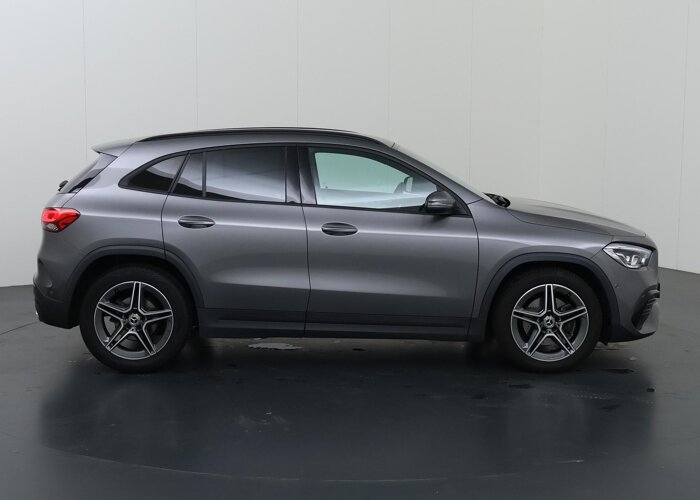 Mercedes-Benz GLA 200 Business Solution AMG