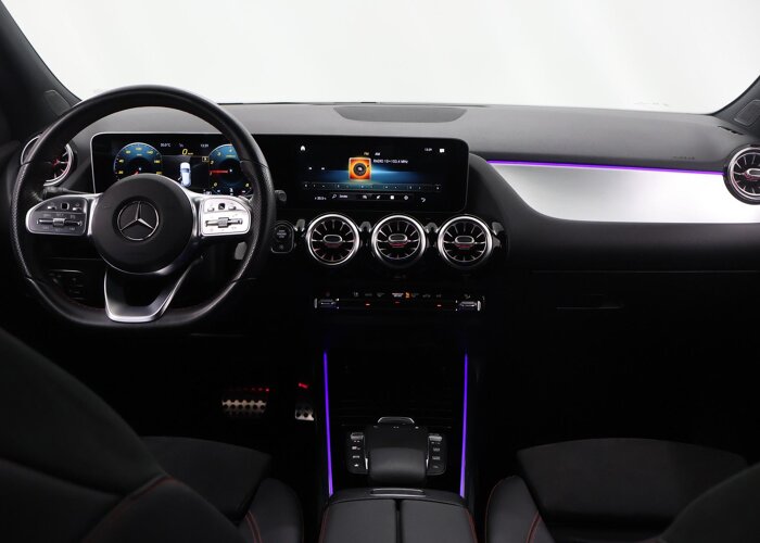 Mercedes-Benz GLA 200 Business Solution AMG