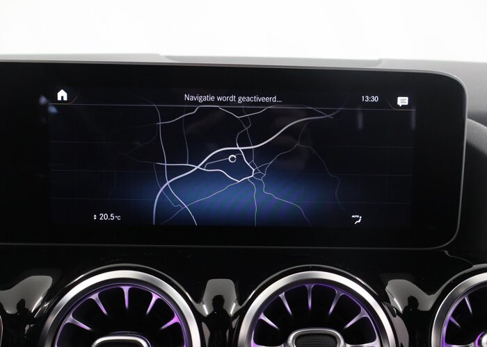 Mercedes-Benz GLA 200 Business Solution AMG