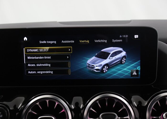 Mercedes-Benz GLA 200 Business Solution AMG