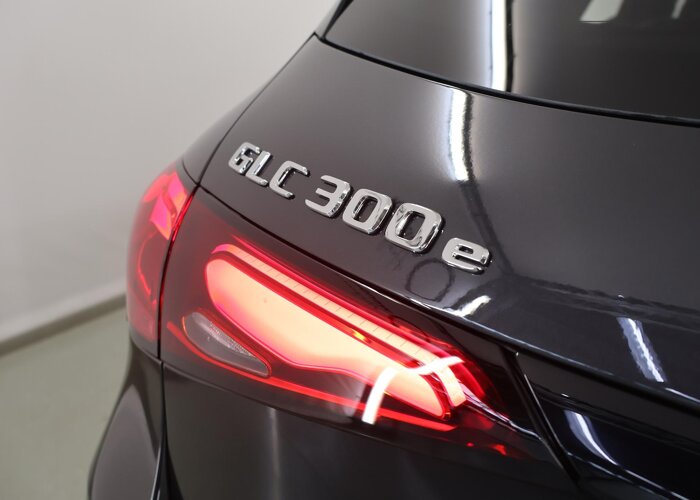 Mercedes-Benz GLC 300e 4MATIC Business Solution AMG