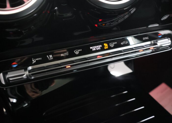 Mercedes-Benz A-Klasse 180 Business Solution AMG