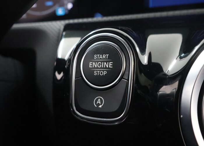 Mercedes-Benz A-Klasse 180 Business Solution AMG