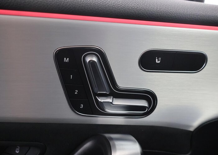 Mercedes-Benz A-Klasse 180 Business Solution AMG