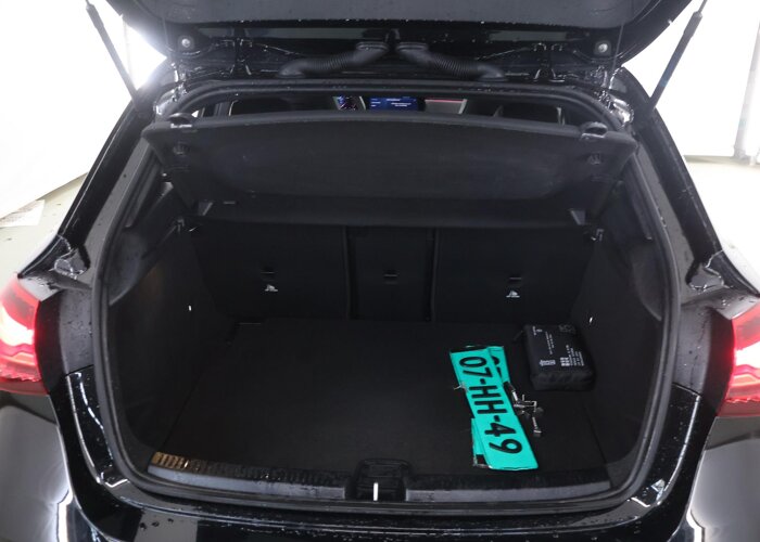Mercedes-Benz A-Klasse 180 Business Solution AMG