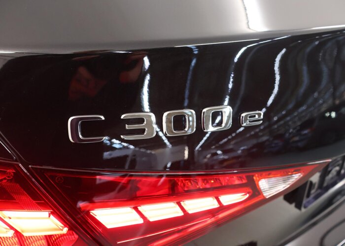 Mercedes-Benz C-Klasse 300 e 140 Years Edition
