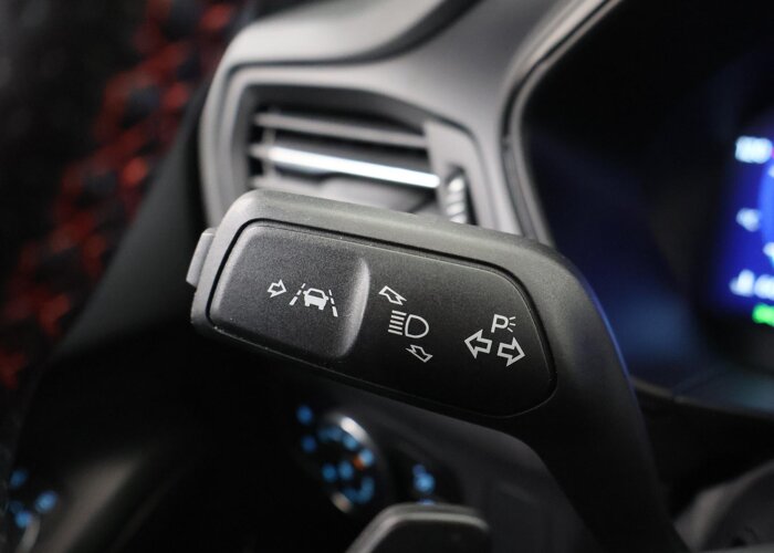 Ford FOCUS Wagon 1.0 EcoBoost Hybrid ST Line X