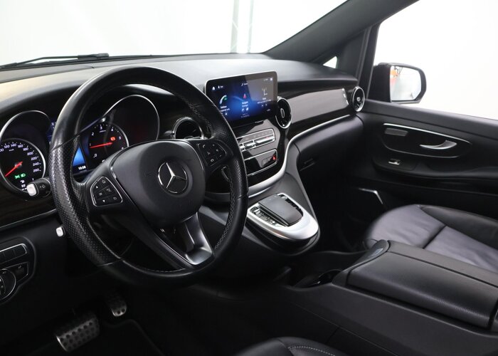 Mercedes-Benz V-Klasse 300d L2 | DUBBELE CABINE | AMG | AVANTGARDE |