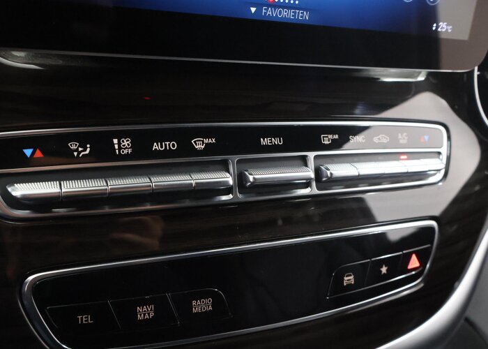 Mercedes-Benz V-Klasse 300d L2 | DUBBELE CABINE | AMG | AVANTGARDE |