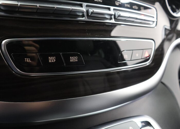 Mercedes-Benz V-Klasse 300d L2 | DUBBELE CABINE | AMG | AVANTGARDE |