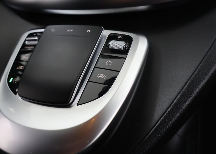Mercedes-Benz V-Klasse 300d L2 | DUBBELE CABINE | AMG | AVANTGARDE |