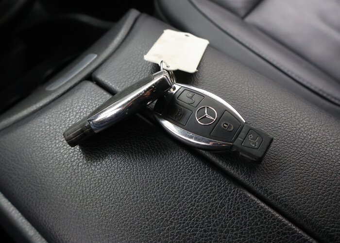 Mercedes-Benz V-Klasse 300d L2 | DUBBELE CABINE | AMG | AVANTGARDE |