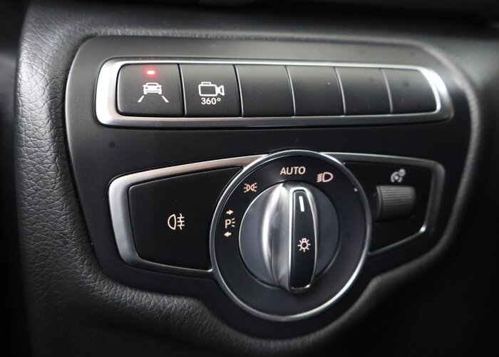 Mercedes-Benz V-Klasse 300d L2 | DUBBELE CABINE | AMG | AVANTGARDE |