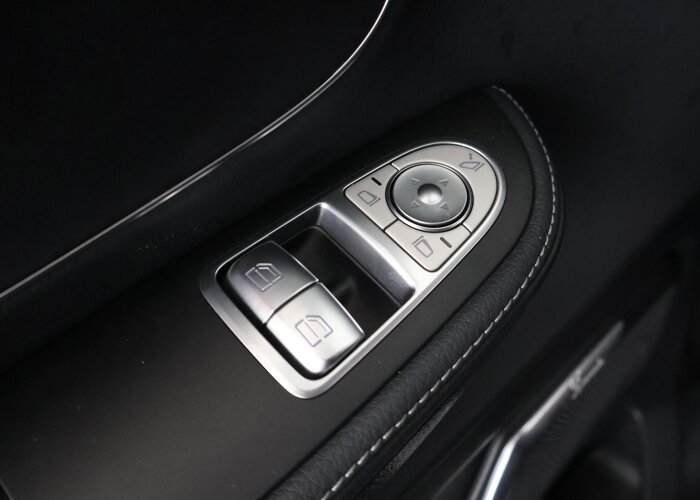 Mercedes-Benz V-Klasse 300d L2 | DUBBELE CABINE | AMG | AVANTGARDE |