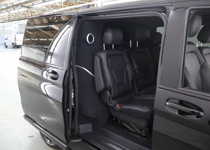 Mercedes-Benz V-Klasse 300d L2 | DUBBELE CABINE | AMG | AVANTGARDE |