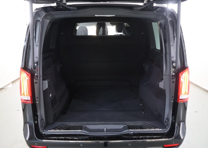 Mercedes-Benz V-Klasse 300d L2 | DUBBELE CABINE | AMG | AVANTGARDE |