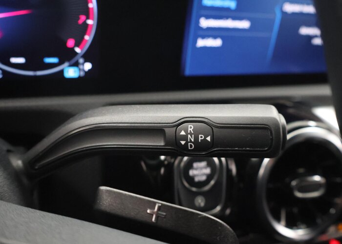 Mercedes-Benz CLA-Klasse 180 Business Line