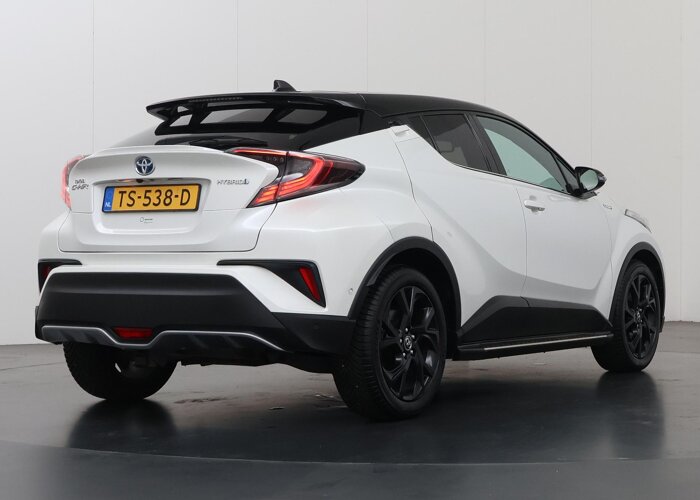Toyota C-HR 1.8 Hybrid Bi-Tone