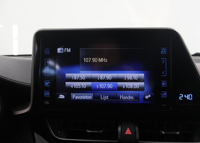 Toyota C-HR 1.8 Hybrid Bi-Tone