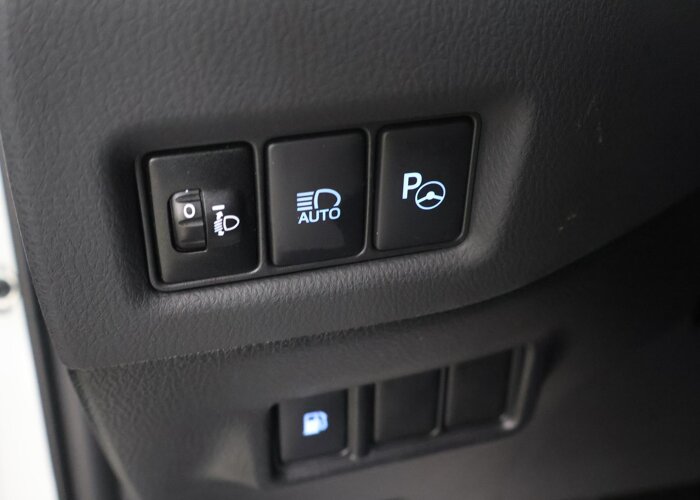 Toyota C-HR 1.8 Hybrid Bi-Tone
