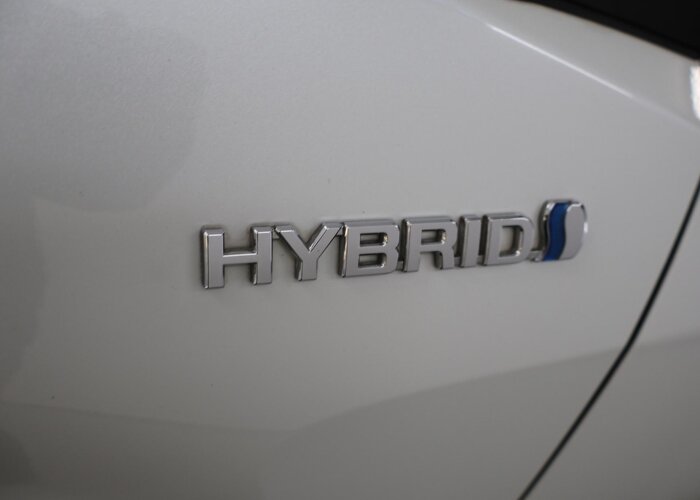 Toyota C-HR 1.8 Hybrid Bi-Tone