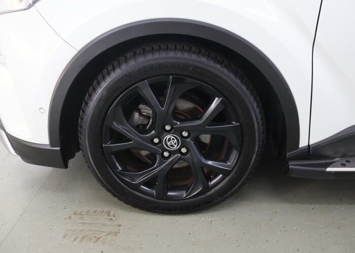 Toyota C-HR 1.8 Hybrid Bi-Tone
