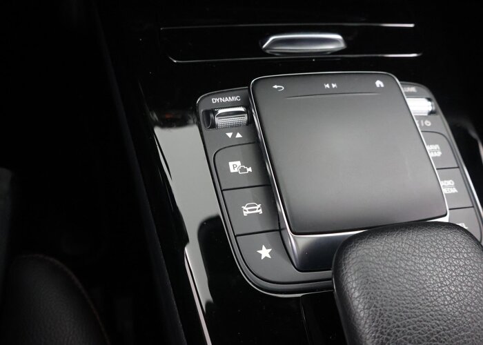 Mercedes-Benz CLA-Klasse 180 Business Solution AMG