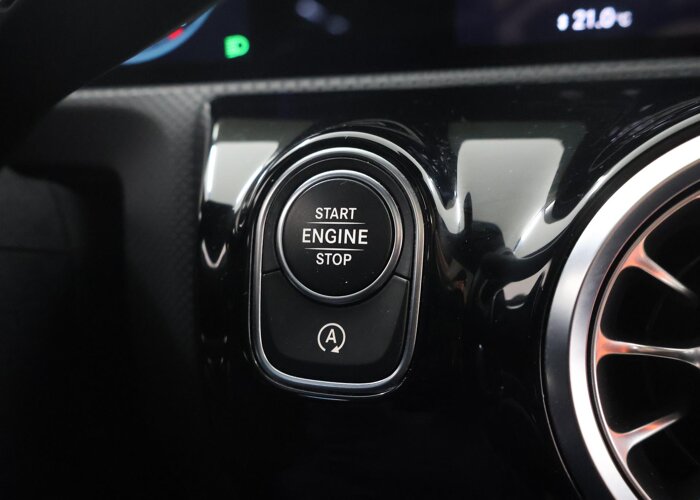 Mercedes-Benz CLA-Klasse 180 Business Solution AMG