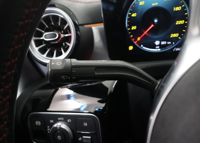 Mercedes-Benz CLA-Klasse 180 Business Solution AMG
