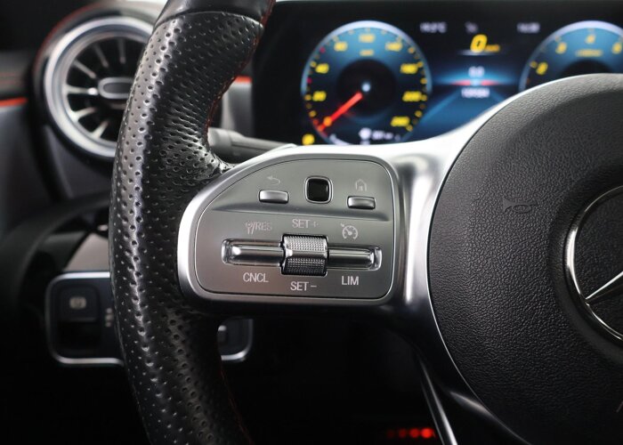 Mercedes-Benz CLA-Klasse 180 Business Solution AMG