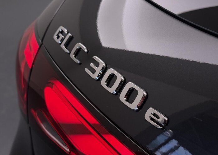 Mercedes-Benz GLC 300e 4MATIC Business Solution AMG