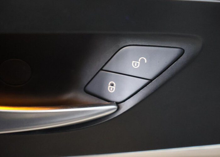 Mercedes-Benz V-Klasse 250d 4-MATIC | DUBBELE CABINE | AVANTGARDE | AMG |