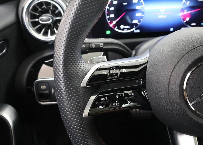 Mercedes-Benz A-Klasse 180 Star Edition AMG Line