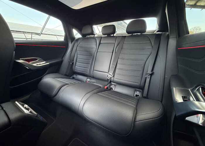 Mercedes-Benz C-Klasse 400 4MATIC Launch Edition 94 kWh