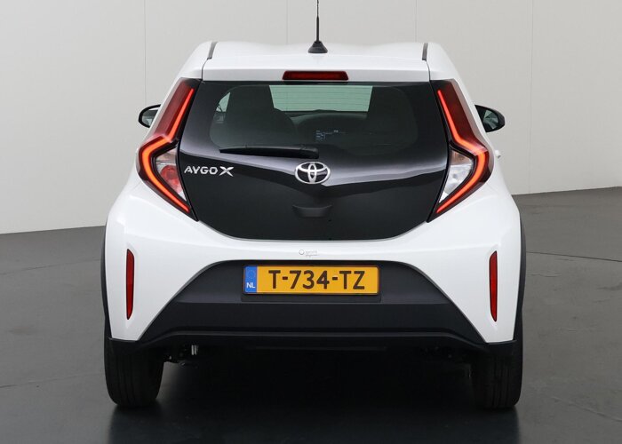 Toyota Aygo X 1.0 VVT-i MT Play