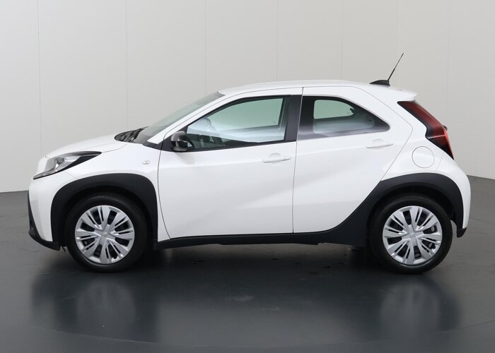 Toyota Aygo X 1.0 VVT-i MT Play