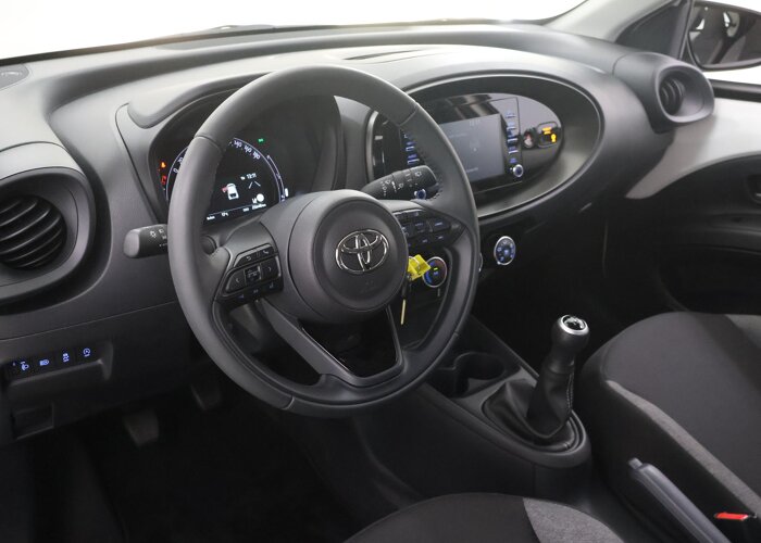 Toyota Aygo X 1.0 VVT-i MT Play