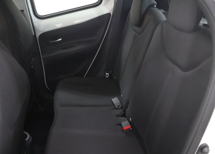 Toyota Aygo X 1.0 VVT-i MT Play