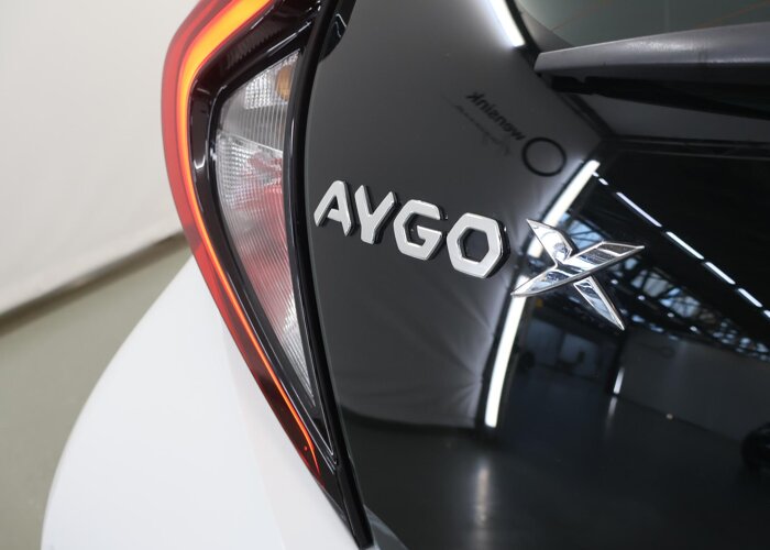 Toyota Aygo X 1.0 VVT-i MT Play