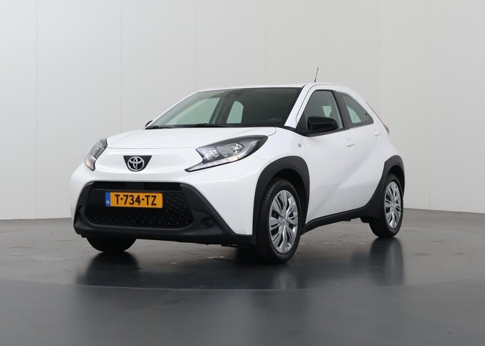 Toyota Aygo X 1.0 VVT-i MT Play