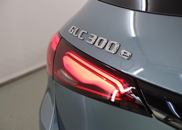 Mercedes-Benz GLC 300e 4MATIC Business Solution AMG