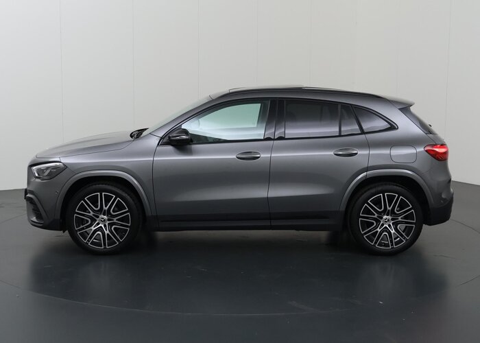 Mercedes-Benz GLA 250 e 140 Years Edition