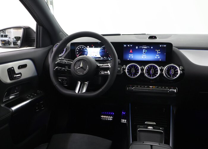Mercedes-Benz GLA 250 e 140 Years Edition