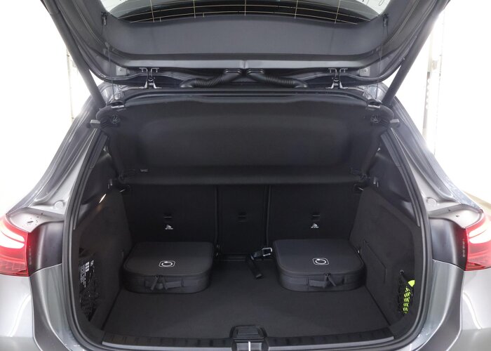 Mercedes-Benz GLA 250 e 140 Years Edition